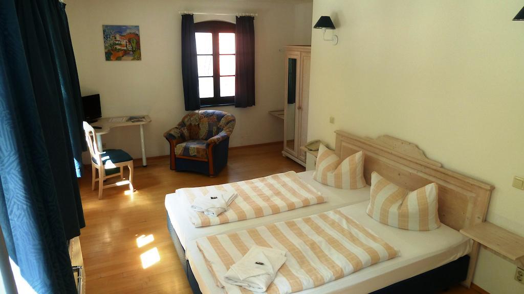 Mb Hotel Weisser Hirsch Hohnstein Quarto foto